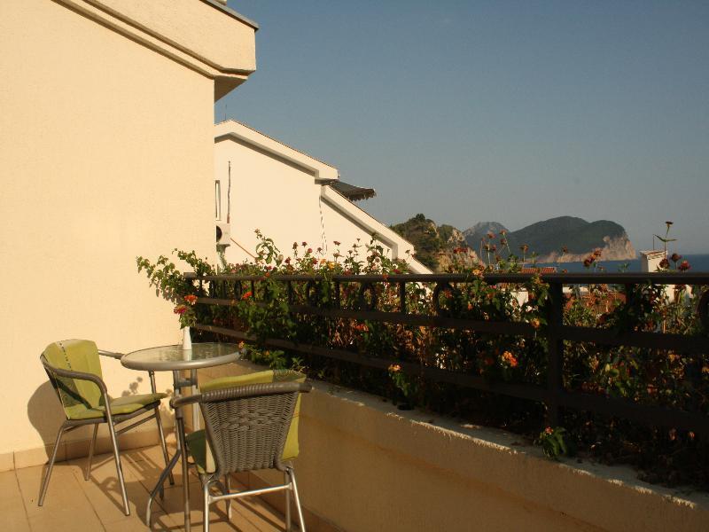 Hotel Danica Petrovac Exterior foto
